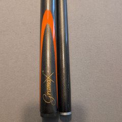 Gramax 2-Piece Composite Pool cue (Carbon)