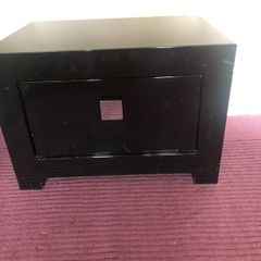 Black side locker