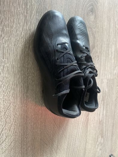 Adidas football boots Uk4 left Uk5 right