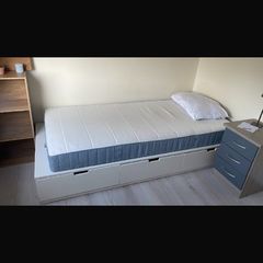 Single bed + mattress