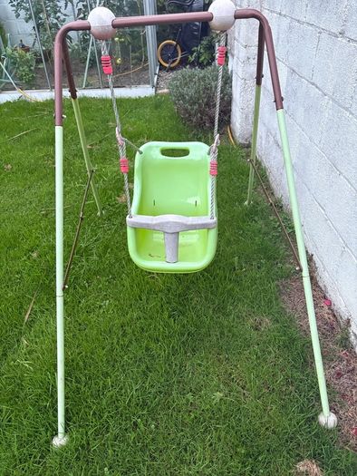 Outdoor swing