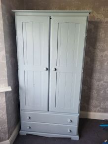 Solid wood wardrobe with 2 x drawers.