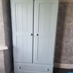 Solid wood wardrobe with 2 x drawers.