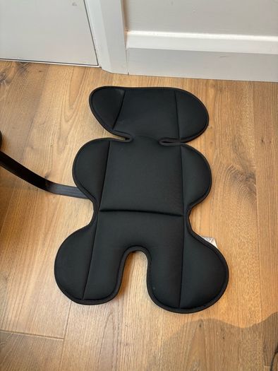 Joie steadi R129 Car Seat - Birth to 4 years - Rear and forward facing.