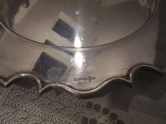 Walker & Hall Silver Plated Bread/ Cheese Server