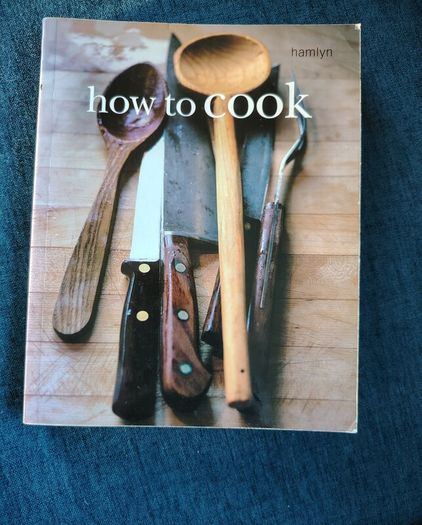How To Cook by Hamlyn