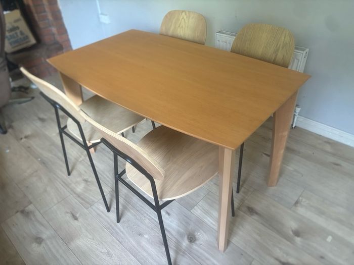 table and chairs