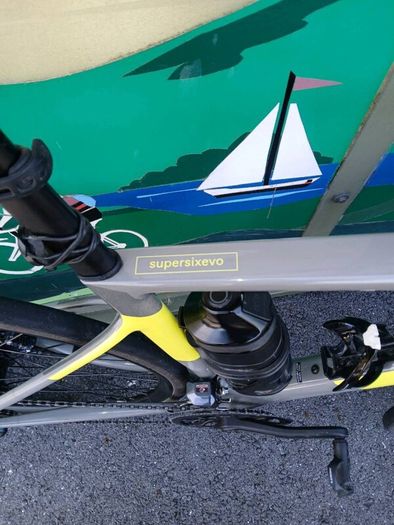 Cannondale supersix evo neo2 electric road bike