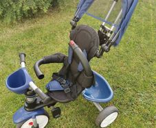 Kids tricycle