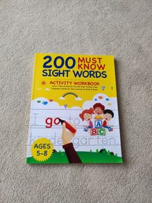 Set of 2 books - activity workbook Sight Words Learn and Read