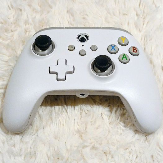 Microsoft Xbox One S 1TB White Console Bundle Fully Tested