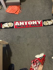 3 man united scarves