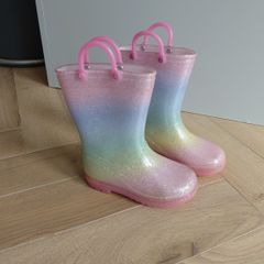 wellies