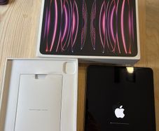 iPad Pro 11" M2 (4th Gen) 128GB Apple Pencil 2 ESR Keyboard Folio OtterBox Case - Full Bundle