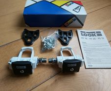 Look PP65 White Delta Pedals NOS