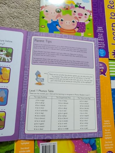 early reader books bundle of 5 books level 1 & 2 plus Write and Wipe  phonics book