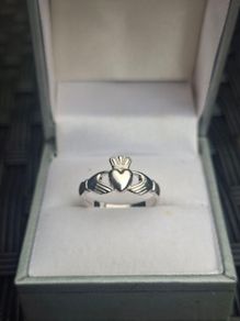 Traditional Irish Sterling 925 Silver Ladies Claddagh Ring