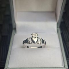 Traditional Irish Sterling 925 Silver Ladies Claddagh Ring