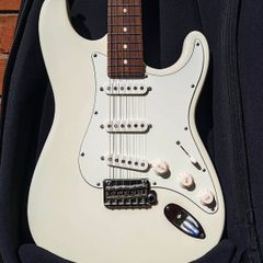 SUHR Classic S  Olympic White Stratocaster (Delivery available)