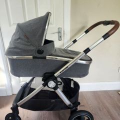 Maxi Cosi Adorra Luxe Travel System