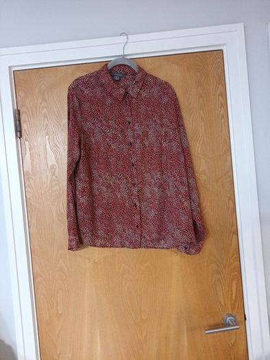 Blouses X 2.   S. 14 & L .
