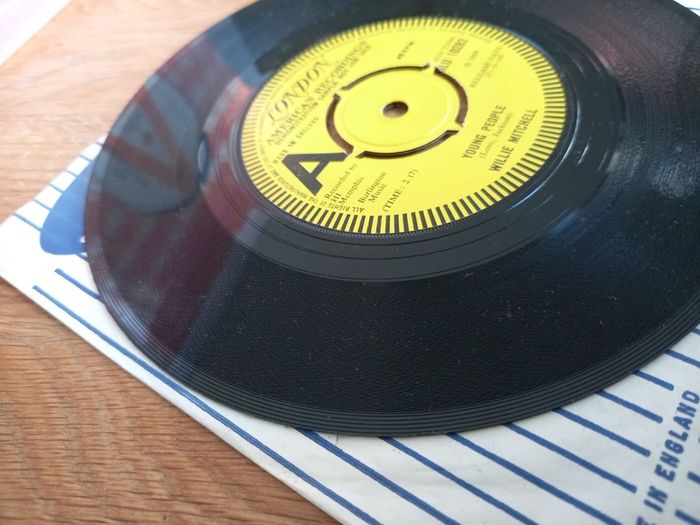 Willie Mitchell Young People 7"  DEMO
