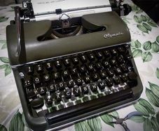 OLYMPIA SM3 typewriter working order