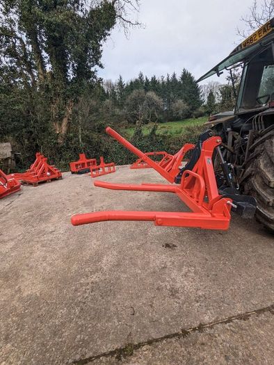 Bale lifter new Nugent