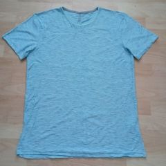 Quicksilver T-shirt ((Adult L))