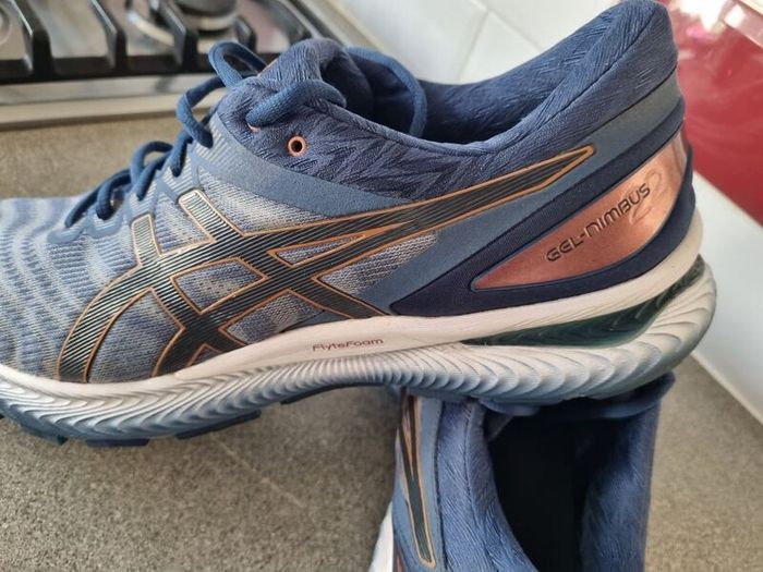 Asics gel nimbus  runners