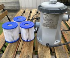 Bestway Flowclear Pool Filter Pump 1249L/h + 3 Filters