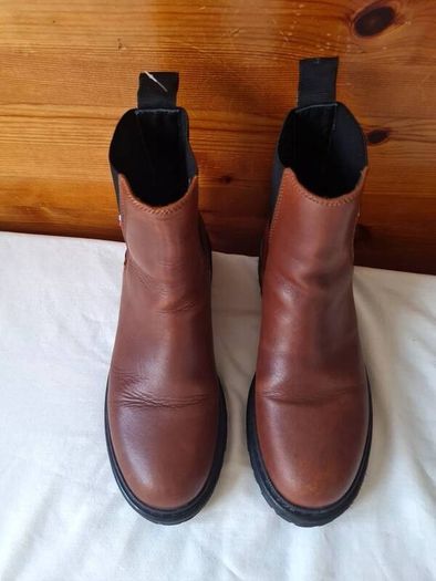 Tommy jeans warm lined chelsea boots Size 5 eu 38 rich brown leather in excellent condition