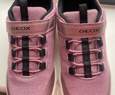 Geox Girls Trainers Size 34 (1.5)