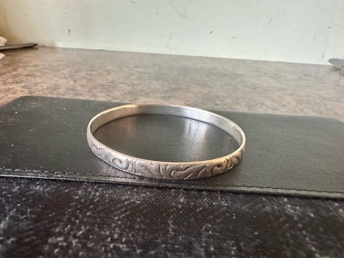 bangle