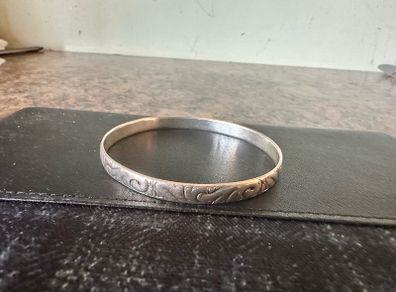 bangle