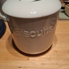 biscuit jar