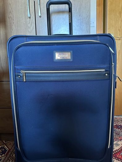 American Travellers  Luggage suitcase large