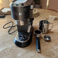 DeLonghi Dedica Pump Coffee Maker EC680