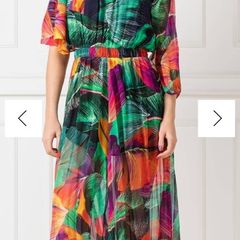 Pinko Dress . Size IT 40 - UK 10 . New