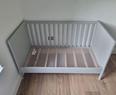 ikea cot
