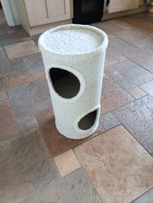 Cat Tree 60 cm Very Good Condition