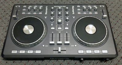 Numark Mixtrack Pro