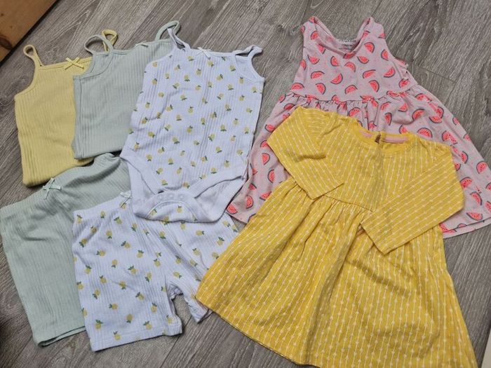 Baby girl clothes 9-12m