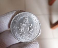 1964 Bermuda Silver One Crown Coin