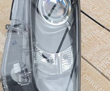 toyota yaris headlight right  side  2024