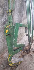 Cattle Crush Gate and Head Scoop