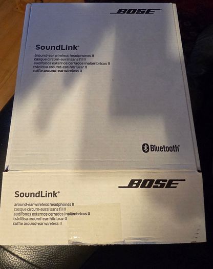 Bose SoundLink Around-Ear Wireless Headphones II Black