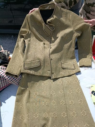 Women's suit