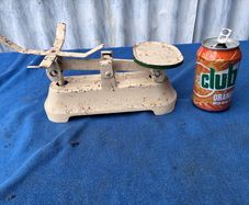 Vintage weighting scales