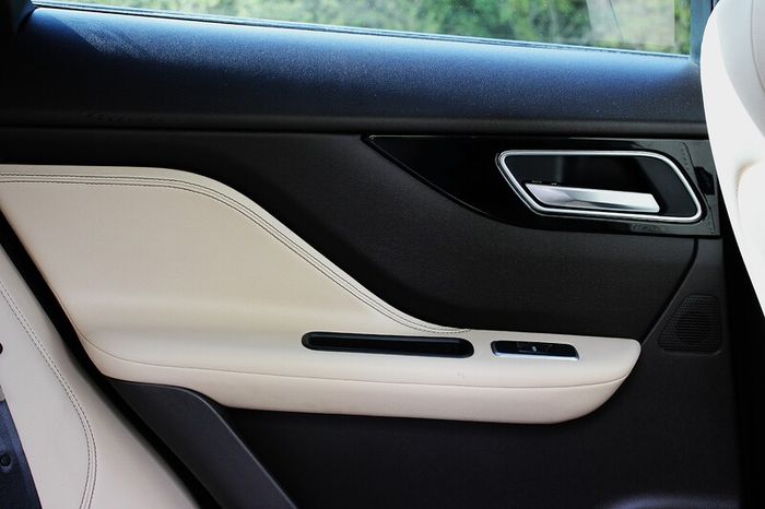 Jaguar F- PACE AWD Prestige Limited Edition AUTO/F.S.H.